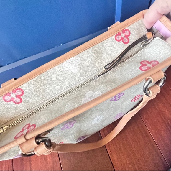 Coach Top Zip Tote with Pink and Purple Accents🥳🥳❌❌ - Picture 5 of 10